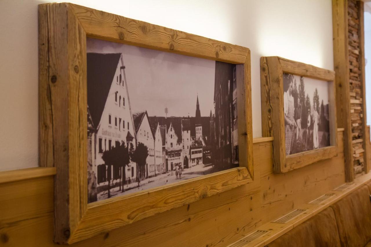 Hotel-Gasthof Blaue Traube E.K. Berching Dış mekan fotoğraf